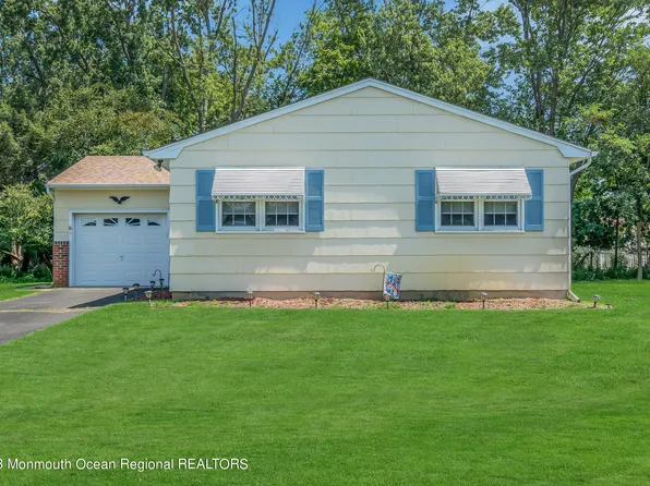 20 Sutherland Court, Toms River, NJ 08757