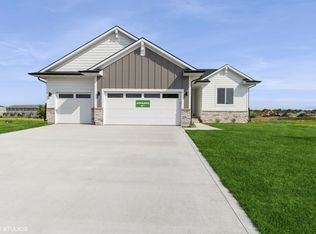 430 NW Ryder Dr, Waukee, IA 50263