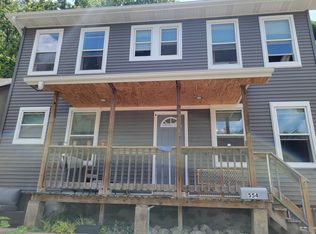 554 W Locust St, Dubuque, IA 52001