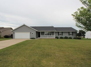 2136 Bufflehead Ln, Green Bay, WI 54311