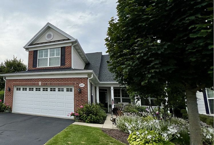 1st image of 1057 Broadmoor Dr