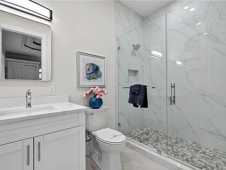 6461 Livingston Woods Ln — Photo 27