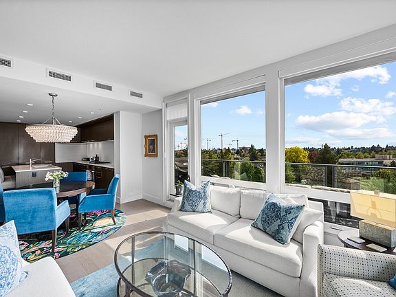 3rd image of 5115 Cambie St #705