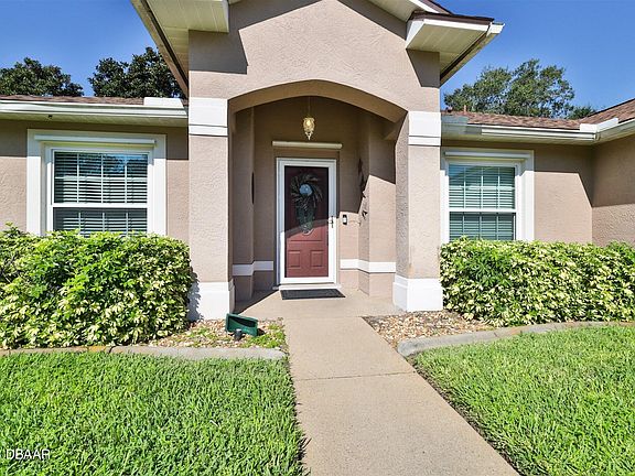 2nd image of 6036 Hickory Grove Ln