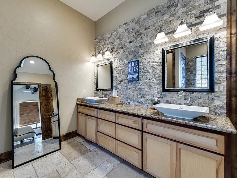 6207 N County Road 1244 — Photo 34