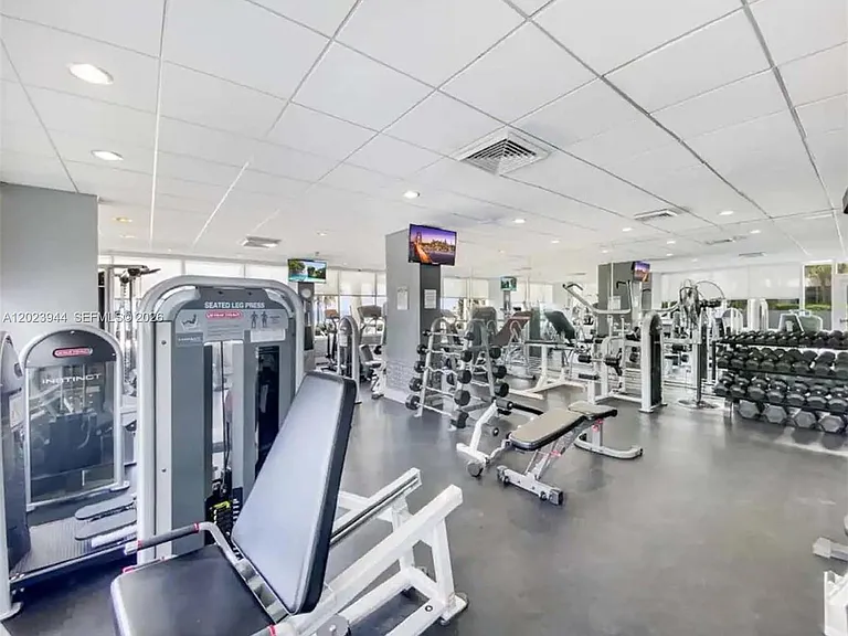 209 N Fort Lauderdale Beach Blvd #5B — Photo 22