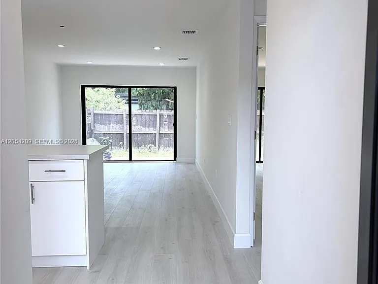 3809 SW 82nd Ave #V-20 — Photo 2