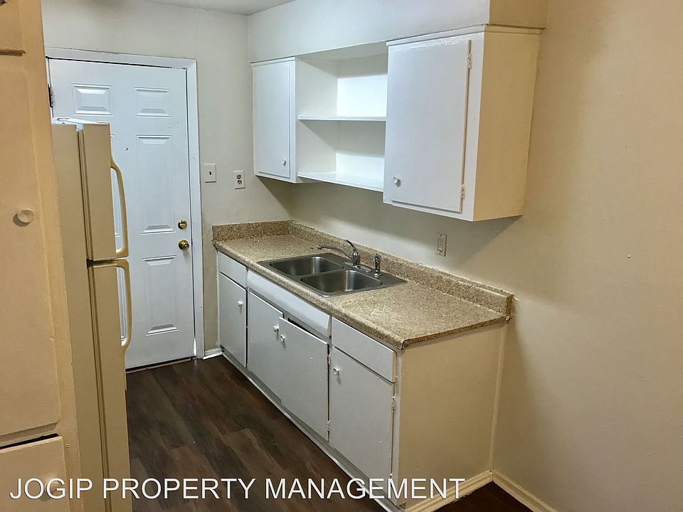 1st image of 4708 San Jacinto St APT 6