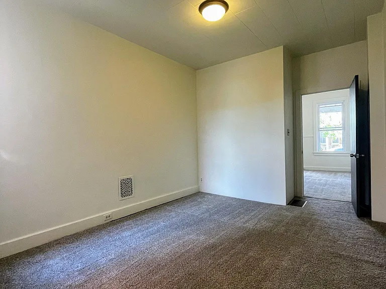 817 E Philadelphia St #1 — Photo 6