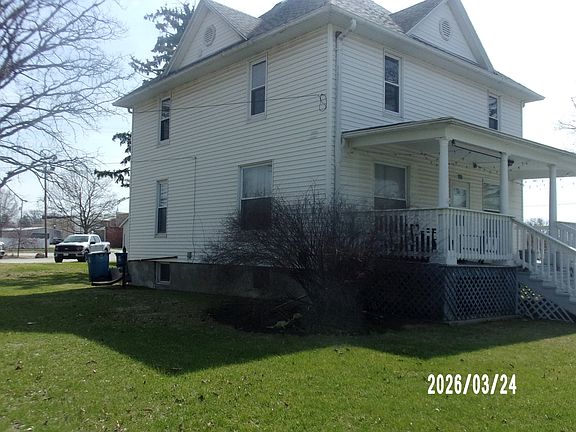 4th image of 107 N Chicago St