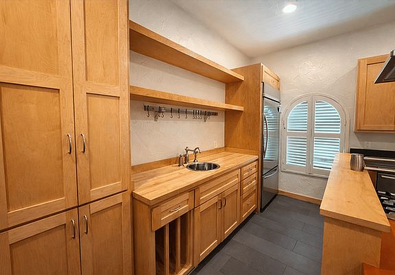 3rd image of 4606 Austin St