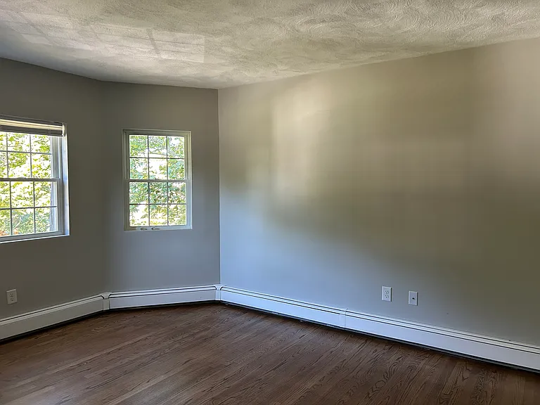 18 Ashcroft St #301 — Photo 11