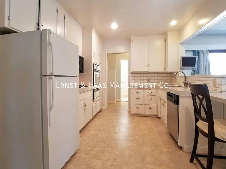7619 Suva St — Photo 13