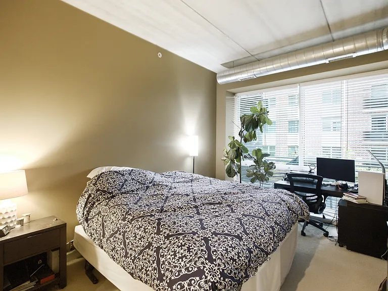 845 N Kingsbury #514 — Photo 11
