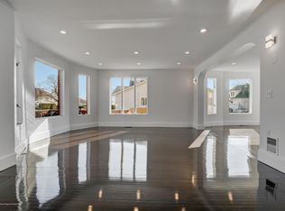60 Monmouth Dr, Deal, NJ