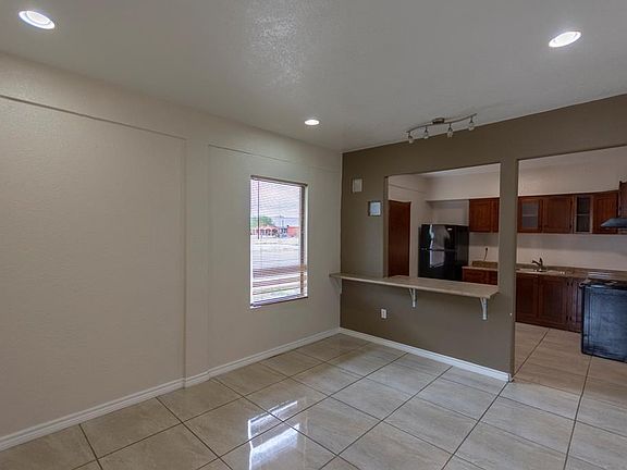 4th image of 3018 El Indio Hwy
