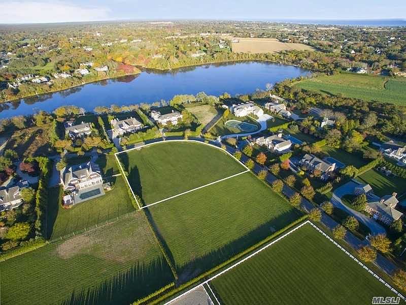 1st image of 32 W Pond Dr