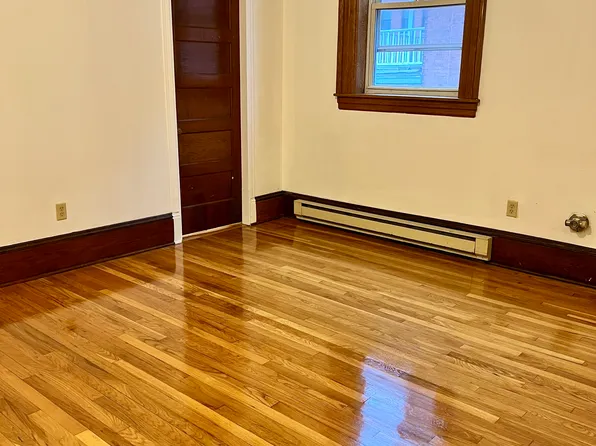 18 E Main St, Orange, MA 01364