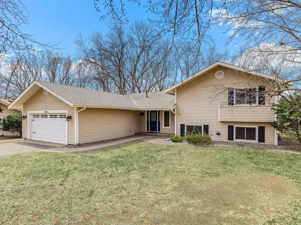 15008 1st Ave S, Burnsville, MN 55306