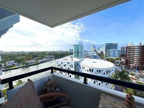 3200 Collins Ave #101 Photo 1