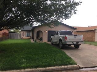 3909 Sides Dr, Plainview, TX 79072