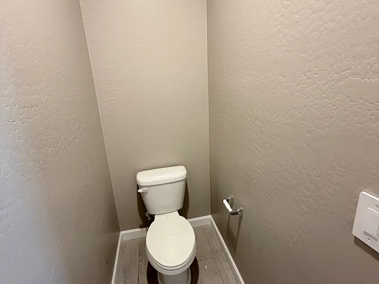24170 W Flores Dr — Photo 32