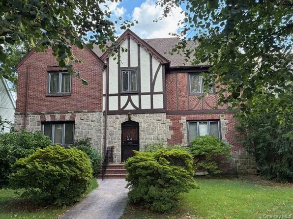 3533 171st Street, Flushing, NY 11358
