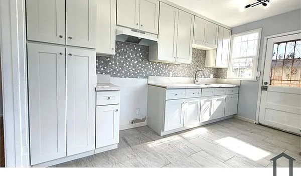 2 bed, 950 sqft, $2,888 — Photo 3