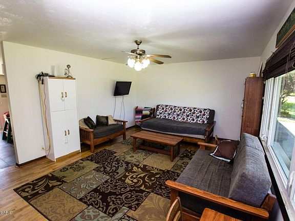 5th image of 33565 Frantz Dr