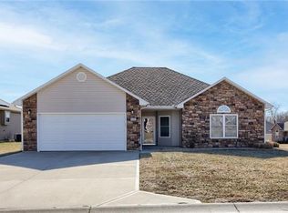 626 Roe St, Warrensburg, MO 64093