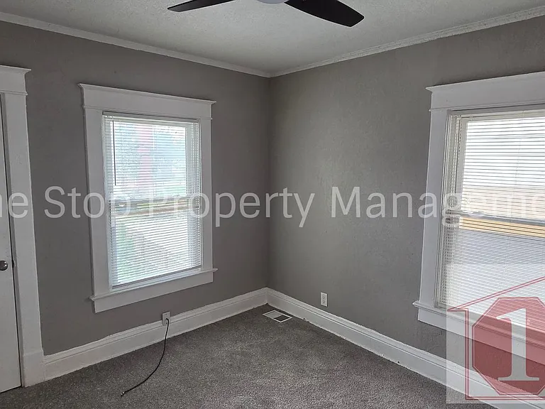 2821 Wabash Ave — Photo 22
