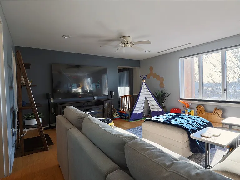 2525 Greensburg Pike #305 — Photo 12
