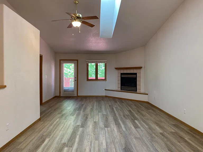 2325 Northbrook Dr — Photo 17