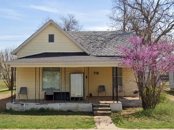 110 S Hitchcock St, Hobart, OK 73651