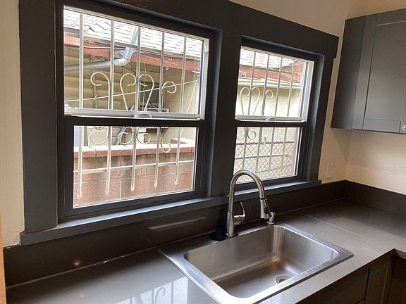 5th image of 937 W 45th St #939-1/4