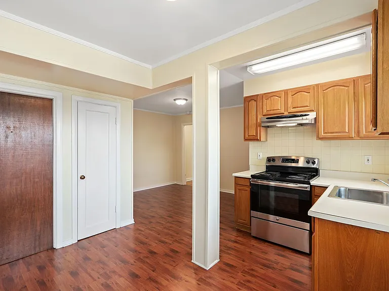 87-93 Lupine Ave #463R — Photo 8