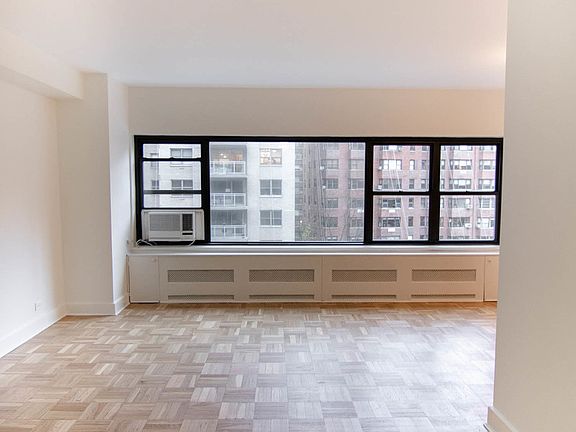 4th image of 412 E 55th St APT 10D