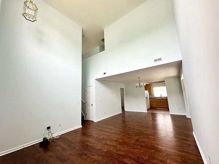 4512 Farm Lake Dr — Photo 5