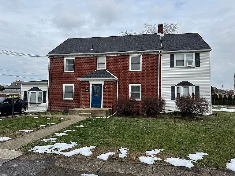1st image of 108 E Cedar Ave #4