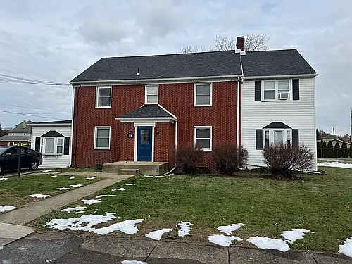 108 E Cedar Ave #4 Photo 1