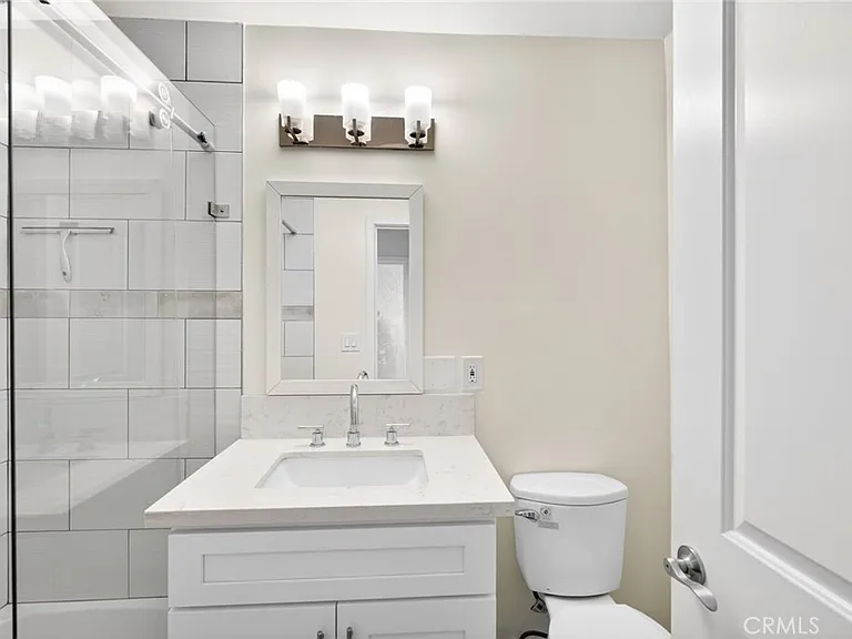 222 Arch St #3 — Photo 37