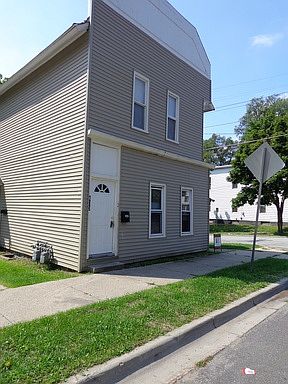 1st image of 400 Quimby St NE #2