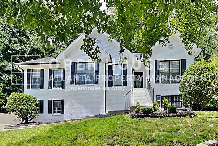 1st image of 530 Alcovy Springs Dr SE