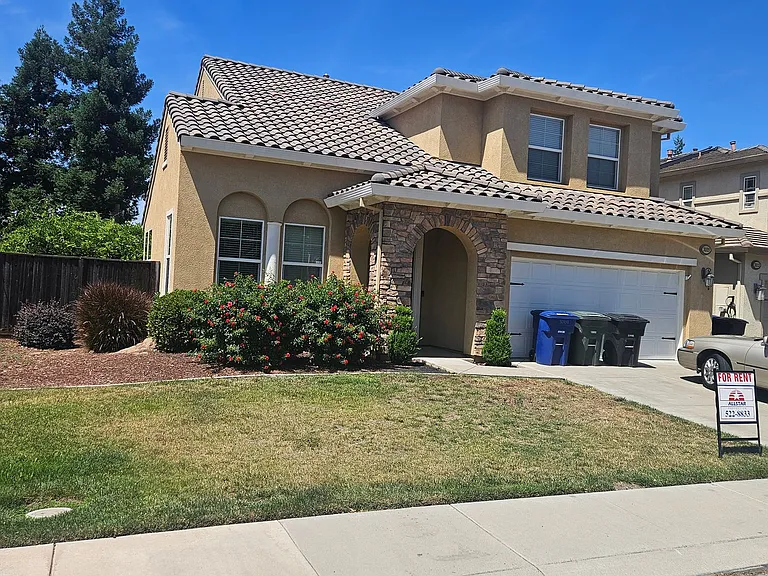 3009 Worchester Way — Photo 2