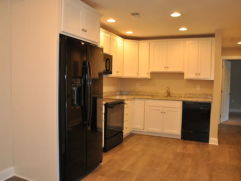2045 Valley Ave #202 — Photo 4