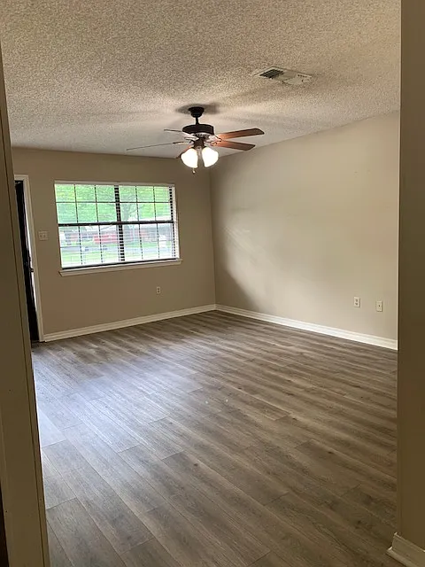 2 bed, 900 sqft, $850 — Photo 4