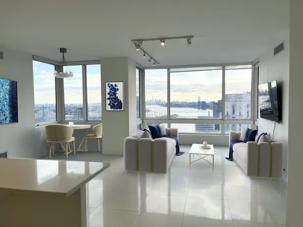 524 East 72nd Street 42C image 1 of 15