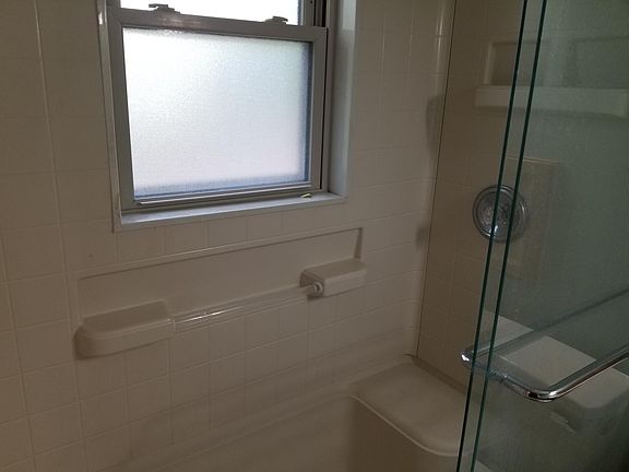 5th image of 2083 Dorothy Ave