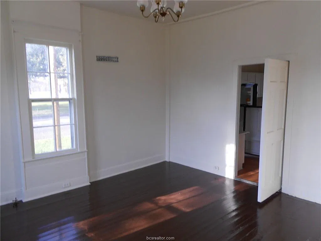 3 bed, 1813 sqft, $1,350 — Photo 4