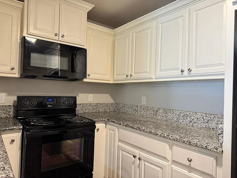 2300 Airline Dr #2305 — Photo 6